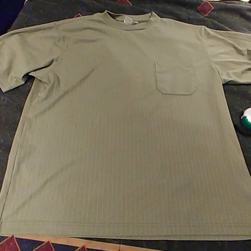 Short sleeve crew neck shirts